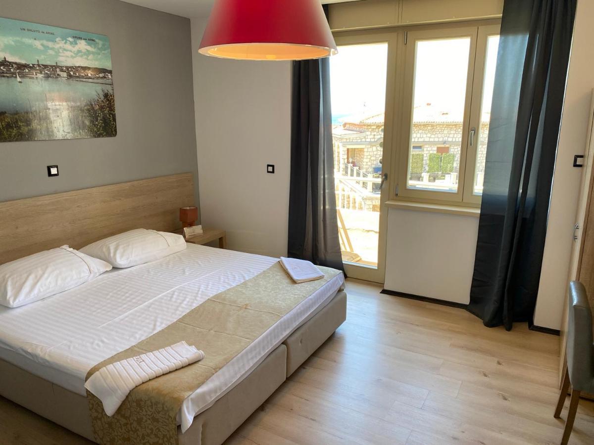 Villas Arbia - Magdalena By The Beach Banjol Exterior photo